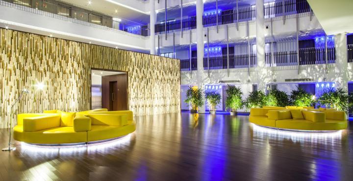 Avasa Hotel Хидерабад Екстериор снимка