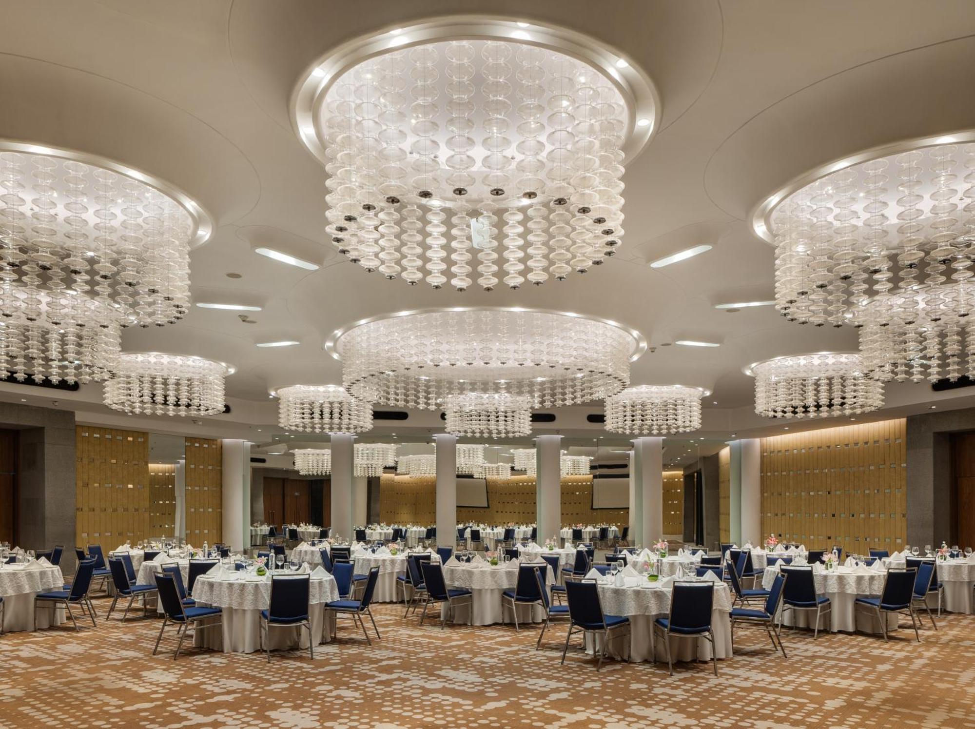 Avasa Hotel Хидерабад Екстериор снимка