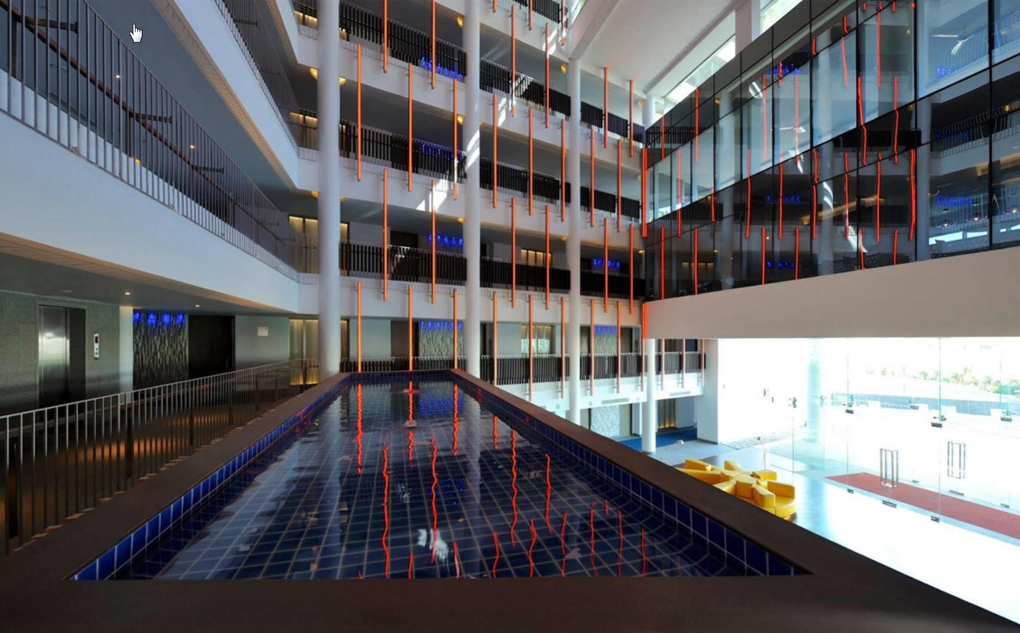 Avasa Hotel Хидерабад Екстериор снимка