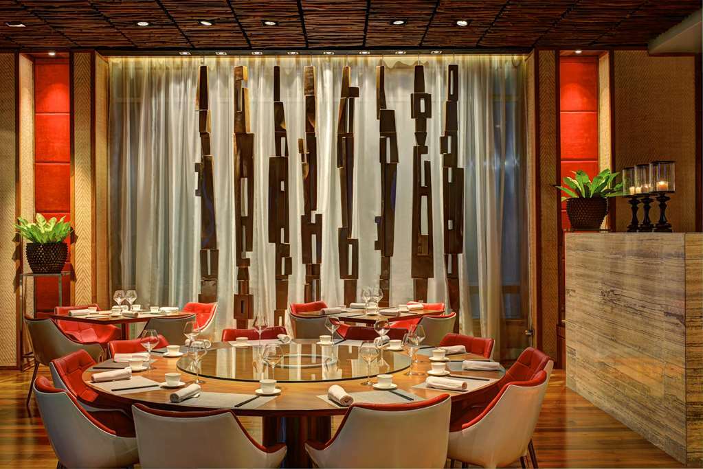 Avasa Hotel Хидерабад Ресторант снимка